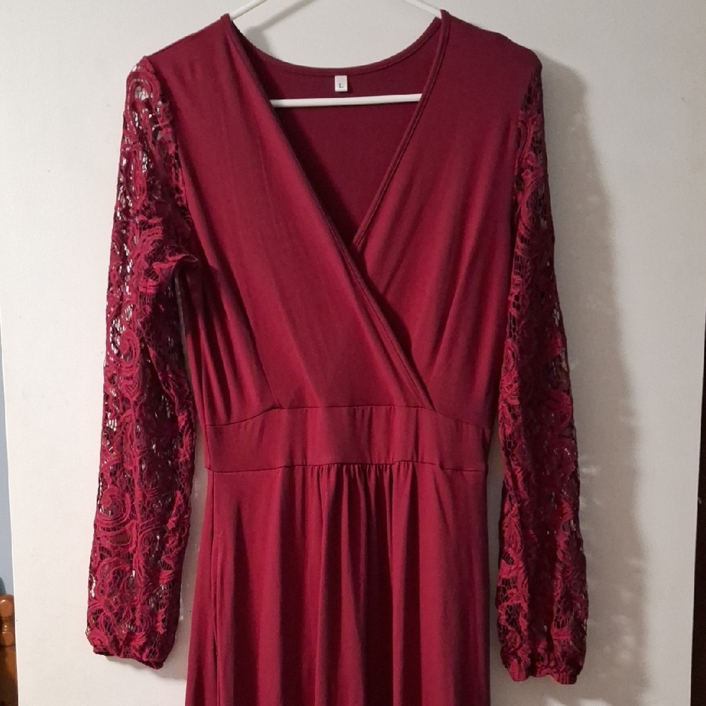 Chic Long Sleeve Burgundy Dress with Lace Detail